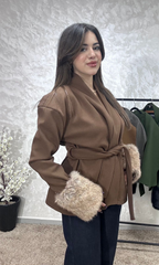 Manteau Court Cache-Cœur à Fourrure