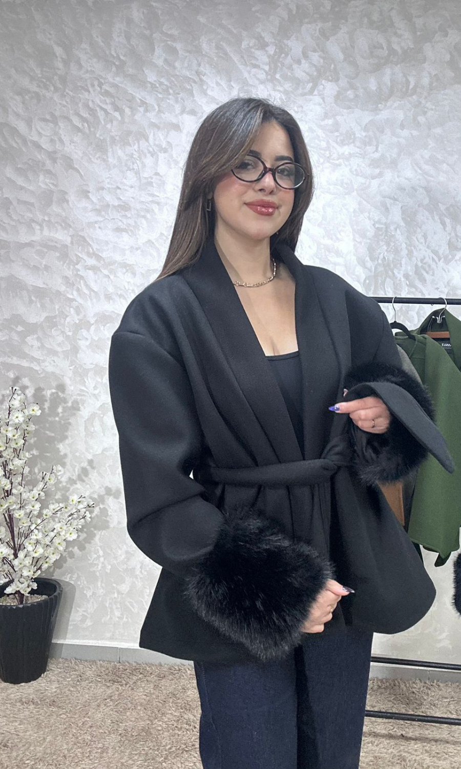 Manteau Court Cache-Cœur à Fourrure